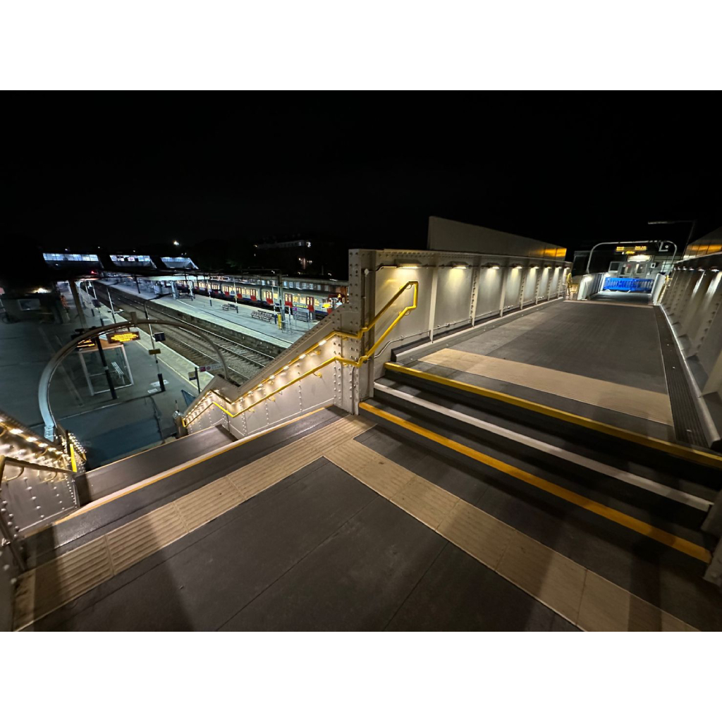 Upminster-Station_F48-Double-LED-Handrails_Footfall-Lighitng-Ltd (3)